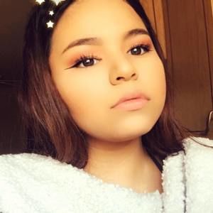 Meet your Posher, Deanna